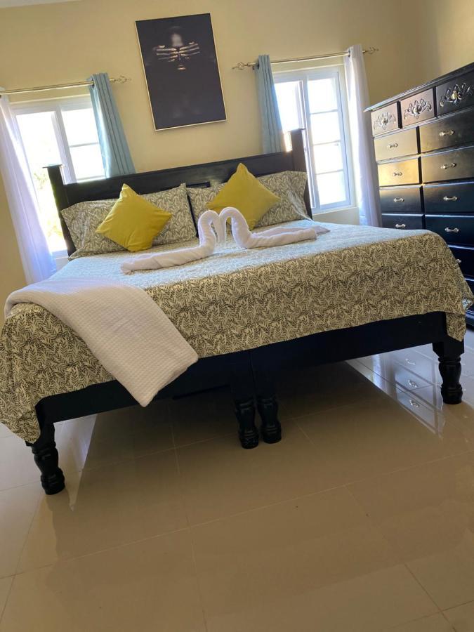 Travelers Lodge Scarlett Hall Eksteriør billede